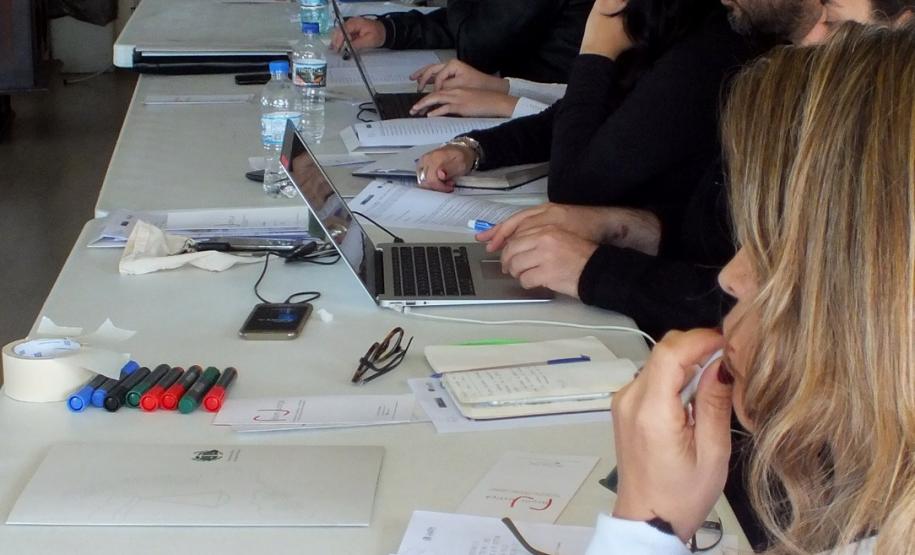 Oficina discute papel das Ouvidorias Externas no Sistema de Justiça Oficina “Ouvidorias Externas no Sistema de Justiça: Reflexões a partir da experiência nas Defensorias Públicas”, que ocorre nos dias 3 e 4 de outubro, em Curitiba.