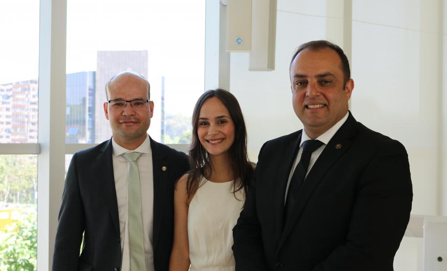 Governador dá posse ao novo defensor-geral do Estado do Paraná.