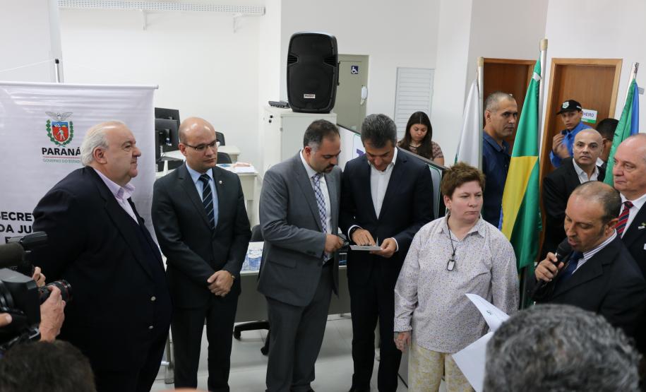 Estiveram na inauguração o governador do estado, Beto Richa, o secretário de justiça, trabalho e direitos humanos, Artagão Junior, o prefeito de Curitiba Rafael Greca, o vice-prefeito Eduardo Pimentel e a diretora do PROCON-PR Claudia Silvano.