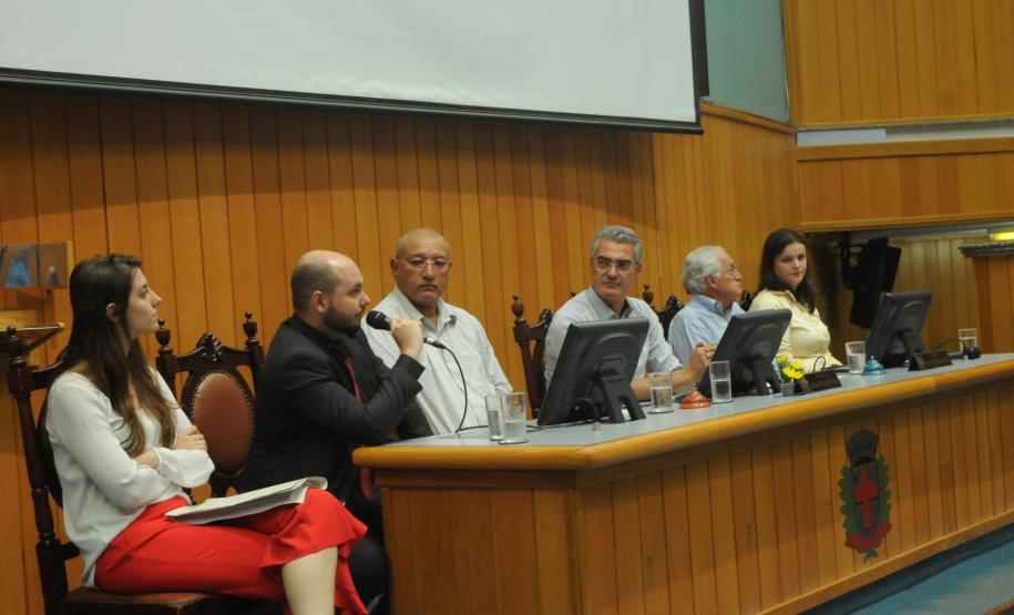 “Precisamos dar visibilidade às ações e aos resultados obtidos para que possamos criar fatores que possam demonstrar que houve uma melhora na situação do município, e, assim, usarmos como argumento contra a suspensão dos processos que pleiteiam vagas em creche no Tribunal de Justiça”, explica o defensor público Gabriel Lutz.