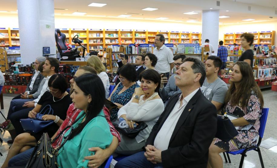 Lancamento do Livro Defensoria Pública: Estudos sobre Atuação e Função Lancamento do Livro Defensoria Pública: Estudos sobre Atuação e Função