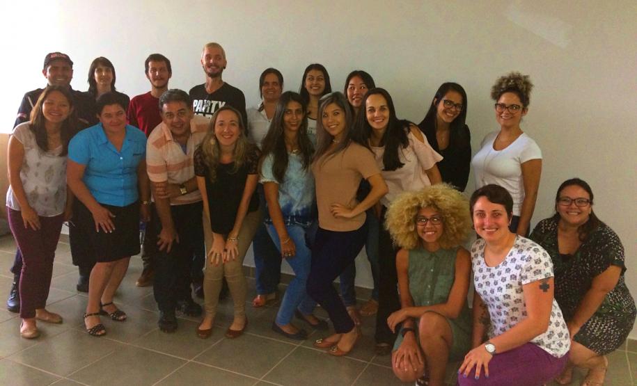 Servidores e servidoras, estagiários e estagiárias, defensoras públicas e funcionários e funcionárias terceirizados da sede de Londrina participaram da capacitação “Identidades TRANS: travestilidade e transexualidade”.