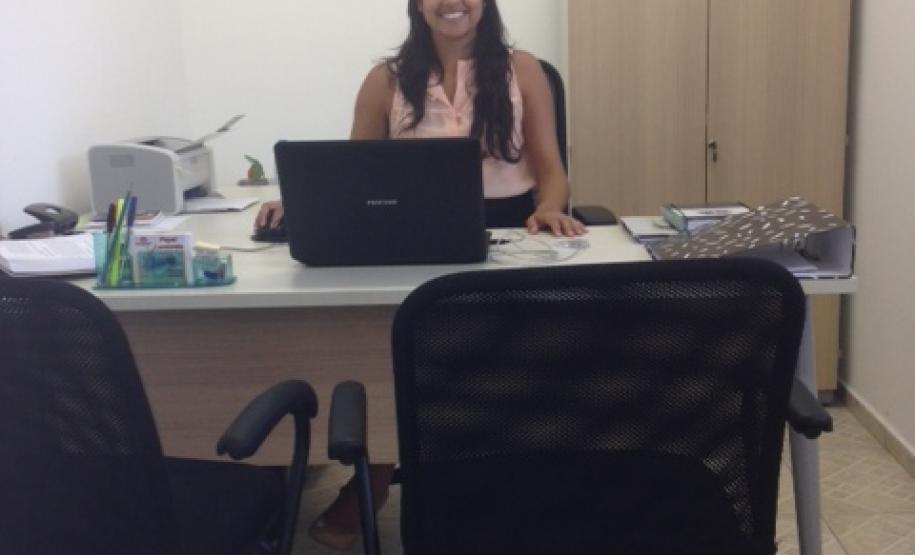 A defensora Cinthia Santos.