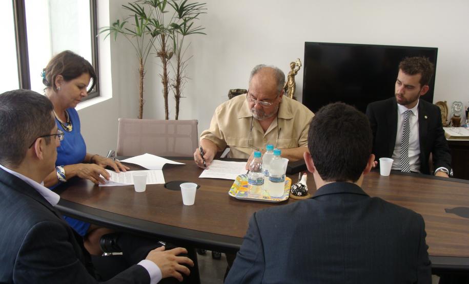 DPPR firma convênio com as Faculdades Integradas Santa Cruz.