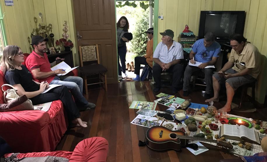 NUCIDH reúne-se com faxinalenses de Turvo e Pinhão.