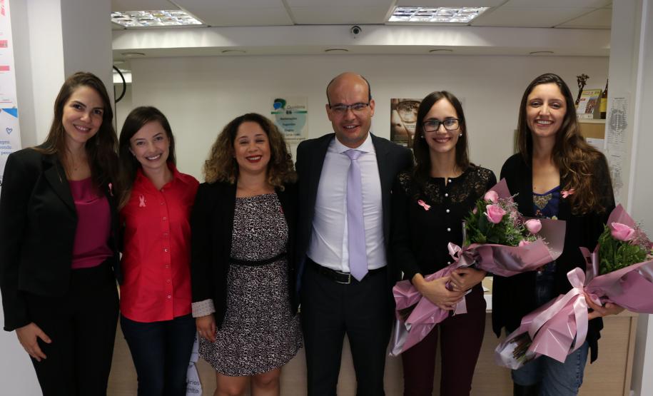 O encerramento da Semana da Mulher contou com a presença do defensor público-geral, Eduardo Abraão, e teve homenagem às representantes das Associações dos Defensores e Servidores, Lívia Brodbeck e Nayanne Freire.