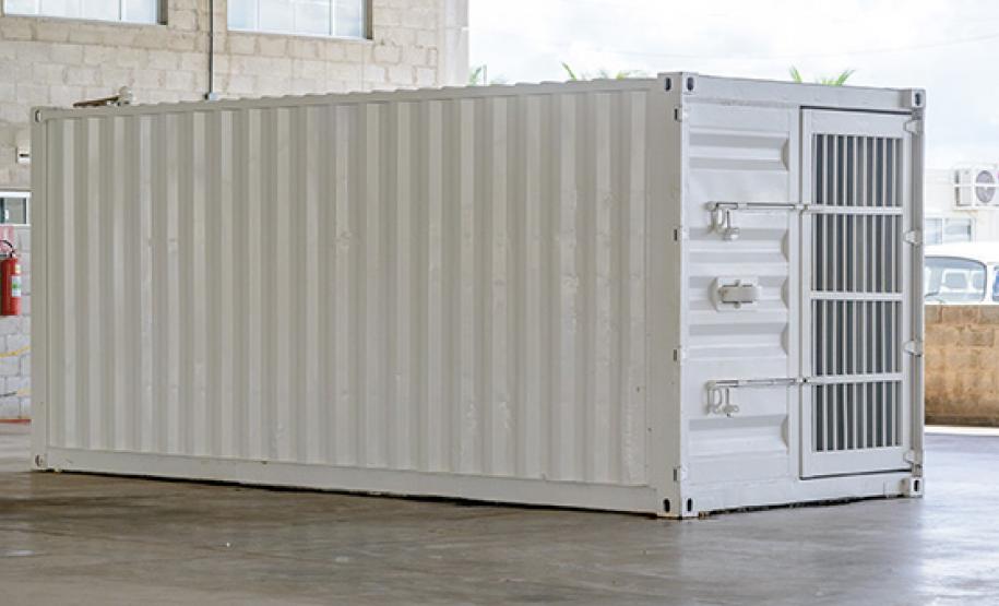 Celas em container Imagem meramente ilustrativa.