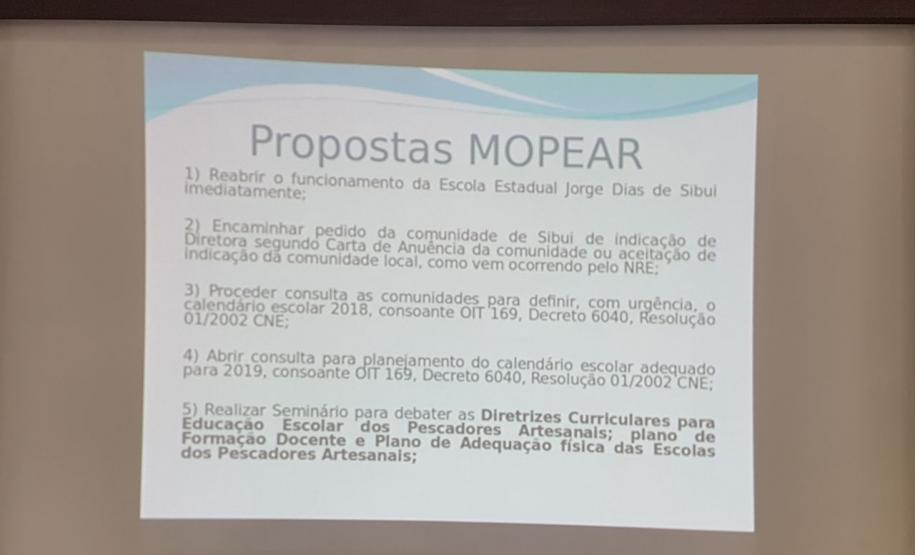 A Defensoria Pública reuniu-se com caiçaras e pescadores do litoral, afim de compreender as circunstâncias da educação local. Foi estabelecido o dia 30 de abril como prazo da resposta prescrita pela Secretaria de Educação (SEED).