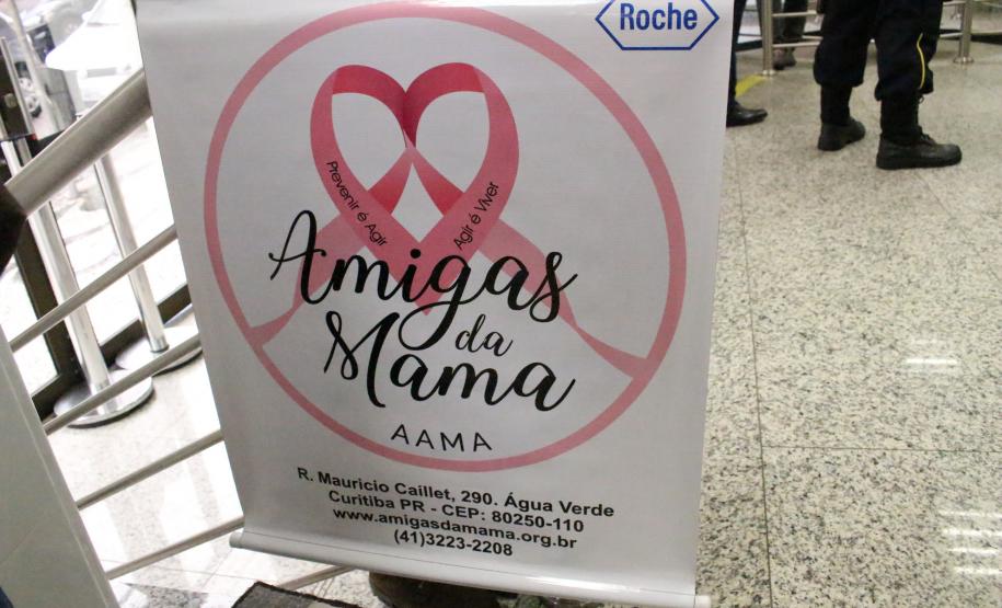 Escola da Defensoria Pública do Estado do Paraná e Associação Amigas da Mama dão suporte à pacientes de câncer de mama.