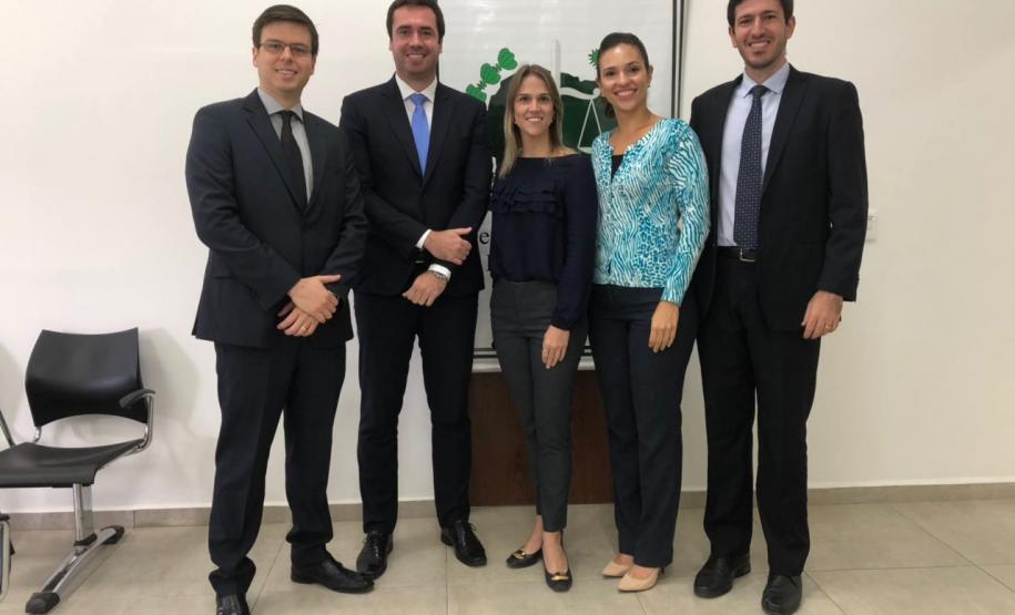 Subdefensor público-geral, Matheus Munhoz e membros da DPPR em Ponta Grossa