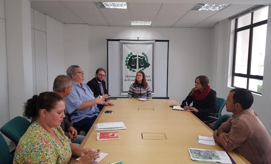 Reunião com os representantes do acampamento da Natureza em Laranjeiras do Sul e acampamento Perobal.