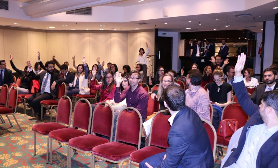 II Encontro de Teses Institucionais II Encontro de Teses Institucionais